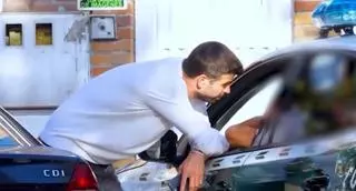 Gerard Piqué se cachondea de dos guardias civiles y acaba mal: "¿Es una cámara oculta, no?"