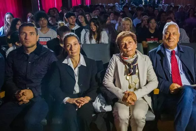 EN IMÁGENES: Así fue el homenaje al fallecido Nuccio Ordine en el IES Aramo