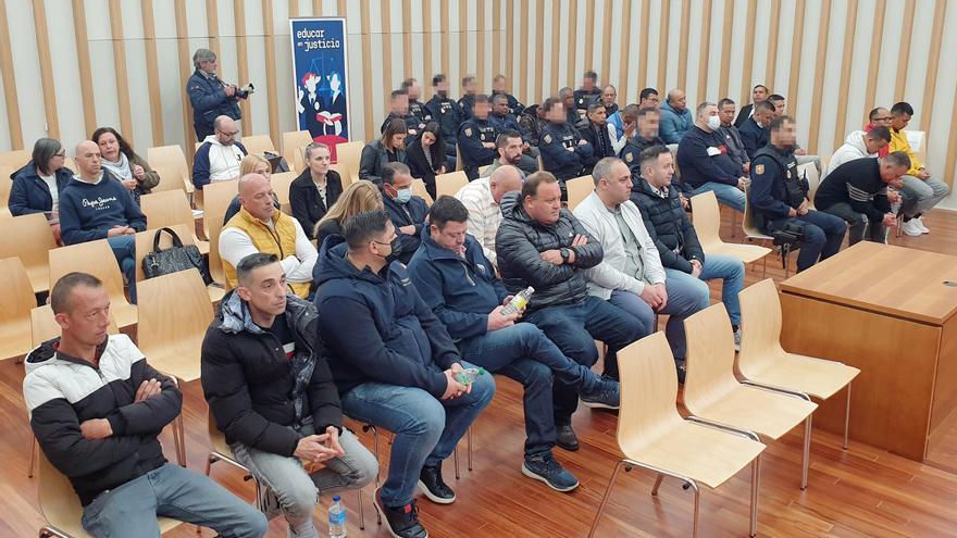 Las defensas del “Karar” piden suspender el juicio por la baja del policía que dirigió el operativo