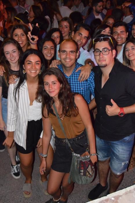 Multitudinaria Fiesta Fin de Feria en la discoteca El Jardín de Gijón.