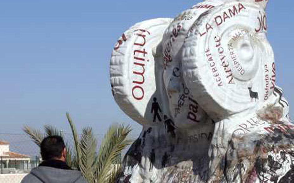 La Dama de Juan Llorens, que sigue en La Alcudia.