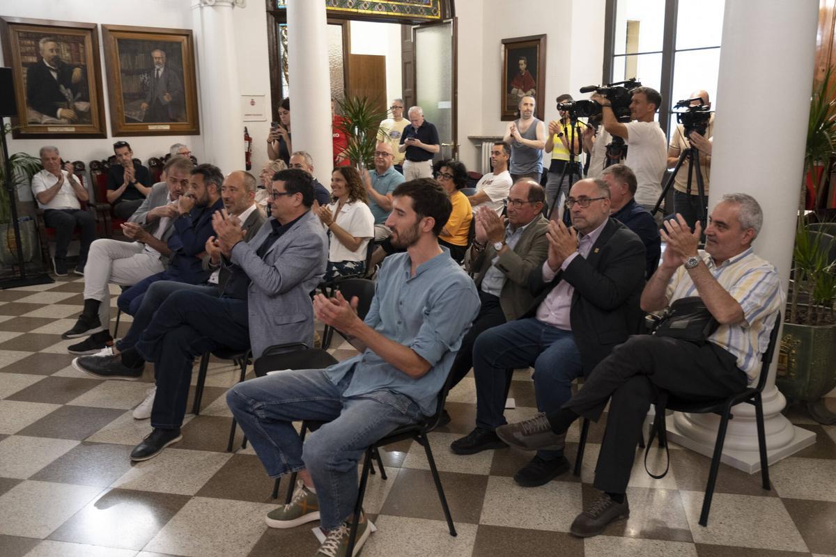 Totes les fotos de la pesentació del Catalunya-Gran Bretanya a l'Ajuntament de Manresa