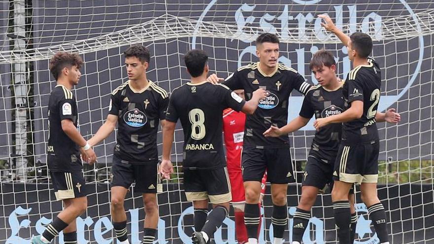 Jugadores del Celta B durante un encuentro de pretemporada