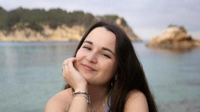 Carol Hazas, jove de Calvià, en unes imatges promocionals del seu nou projecte musical.