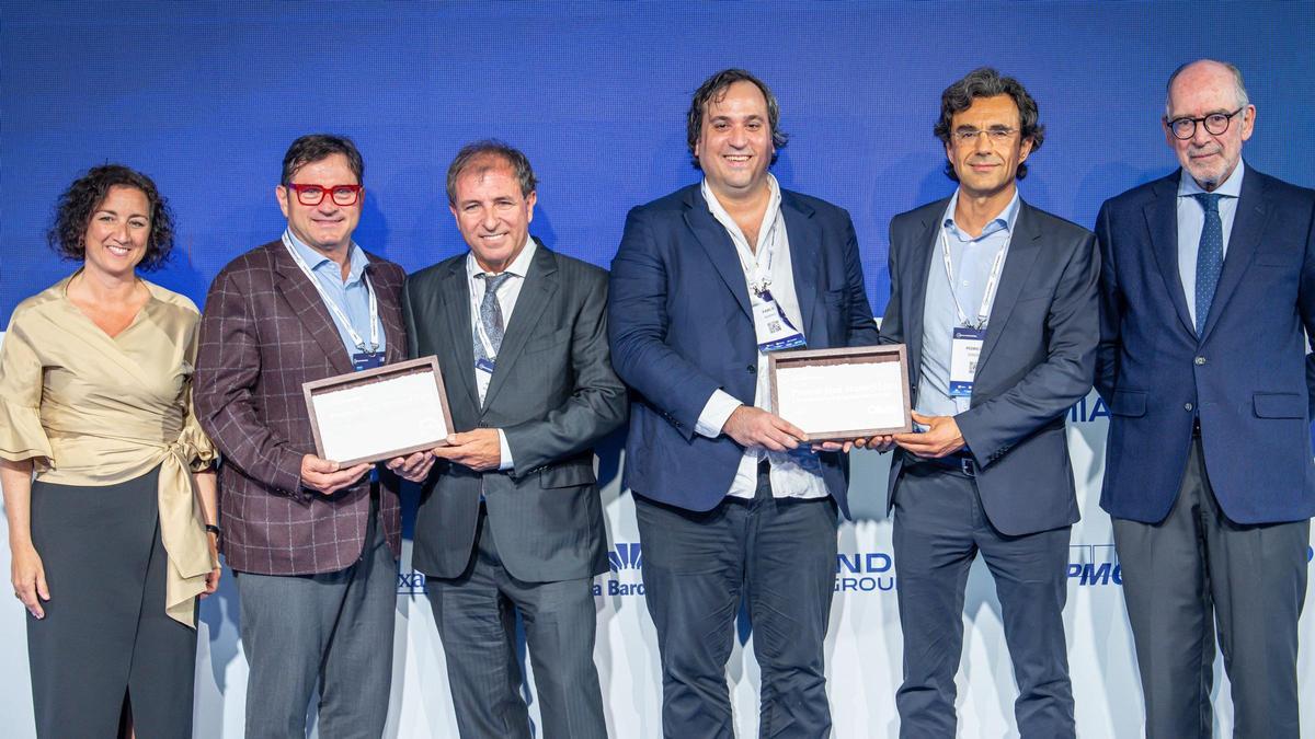 Alícia Romero, consejera de Economía, entrega el premio José Manuel Lara a Balfegó y Olistic