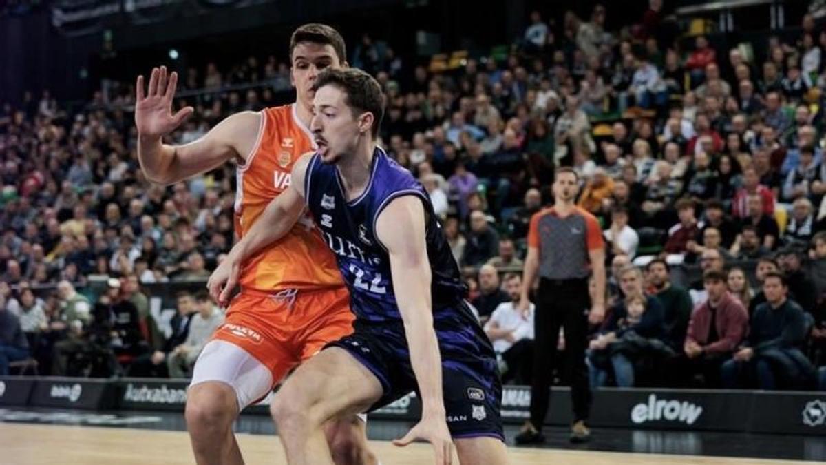 Lance de juego De Larrea y Font