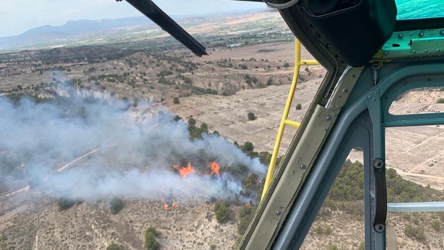 Un incendio calcina cerca de 3.000 metros cuadrados en las inmediaciones de la ermita de Sangonera la Verde