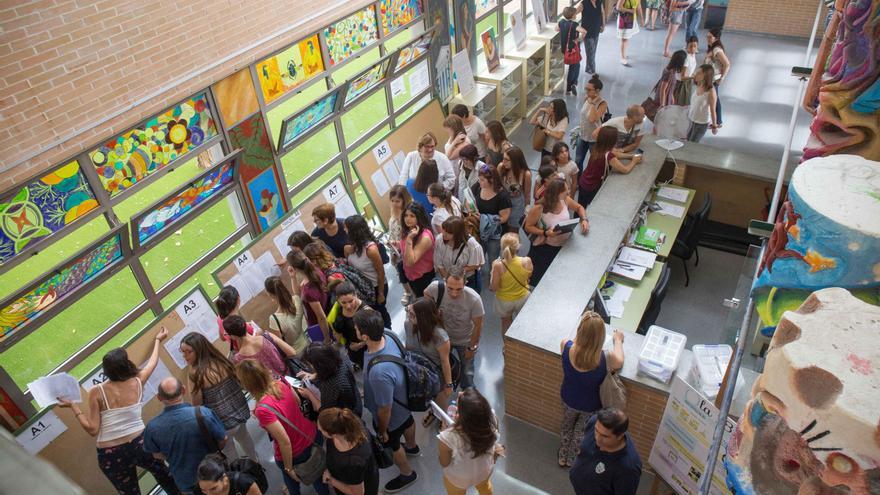 El Stepv cifra en 74 los maestros y profesores de Alicante que perderán destino definitivo por los recortes