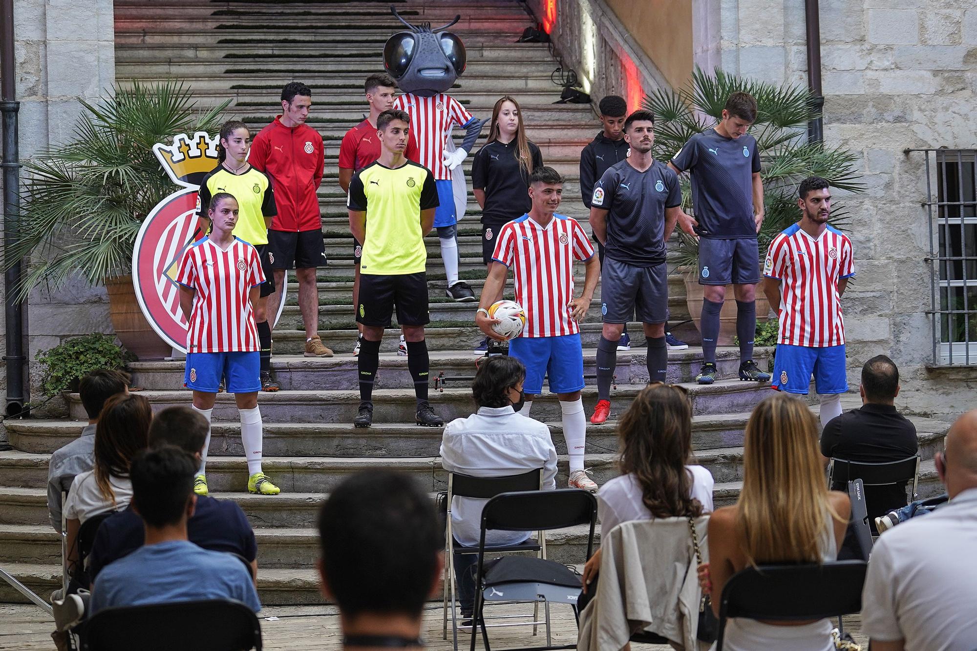 El Girona presenta les equipacions per la temporada 2021-22