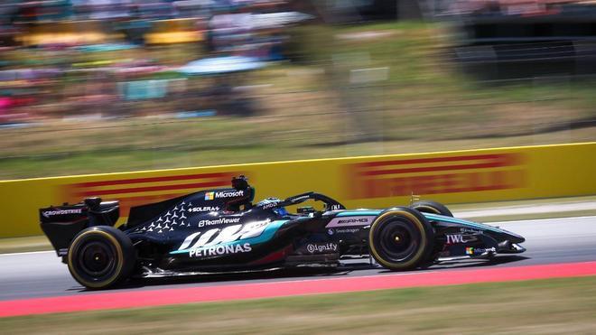 Russell y Mercedes mandan en Barcelona y sigue la 'pesadilla' de Fernando Alonso