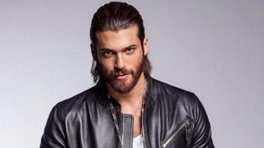 Can Yaman, el protagonista de Erkenci Kus, publica su foto más sensual