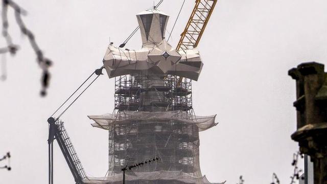 La creu de la Sagrada Família, sense part de les bastides | C