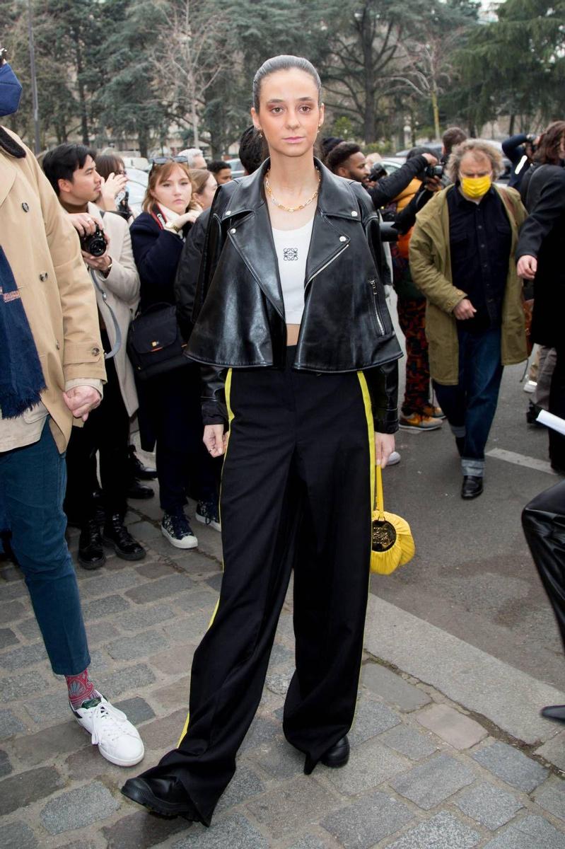 Victoria Federica, de negro y amarillo en la Semana de la Moda de París