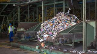 El basurazo entra en vigor en Tenerife: aprobada la tasa de 90 euros por tonelada de basura