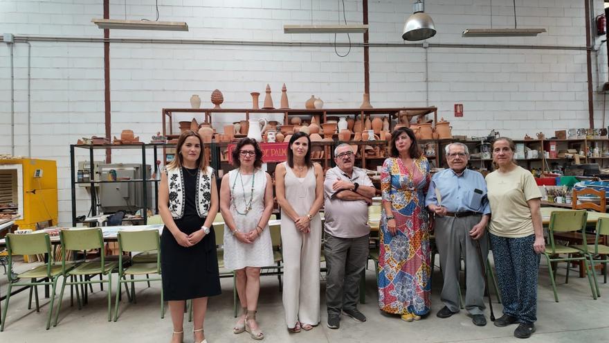 La Junta elogia la actividad artesanal de Barro de Palma