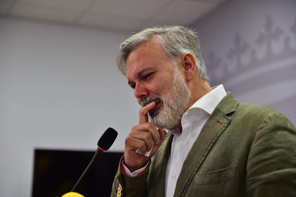 Fotogalería | La rueda de prensa de despedida de Fernando Pizarro, en imágenes