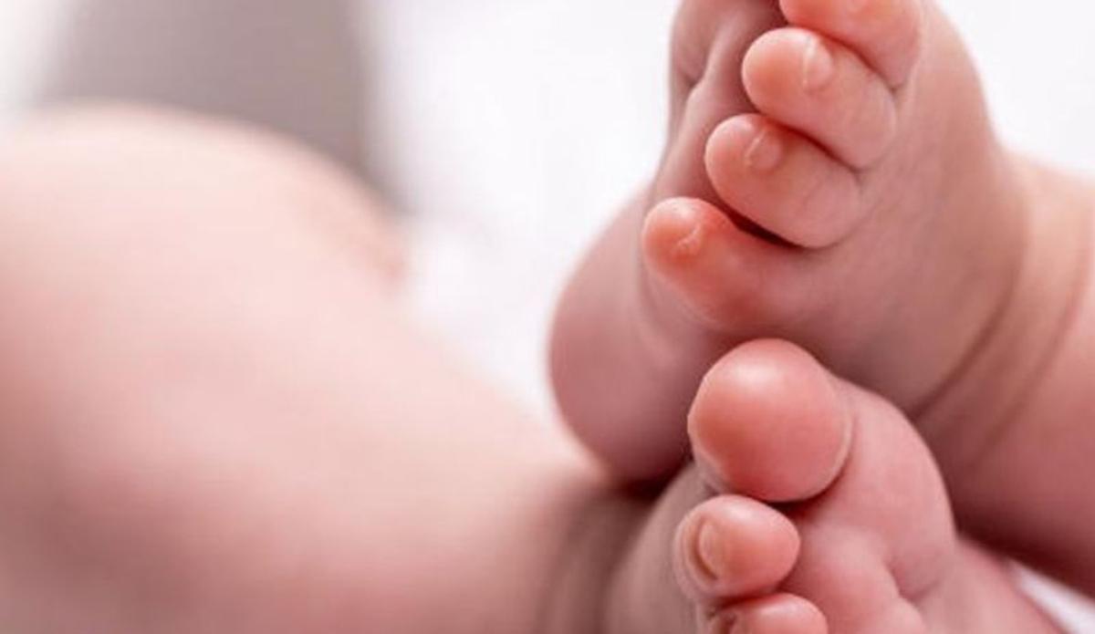 Una mujer asegura que la dieron por error cuando era bebé a otra familia