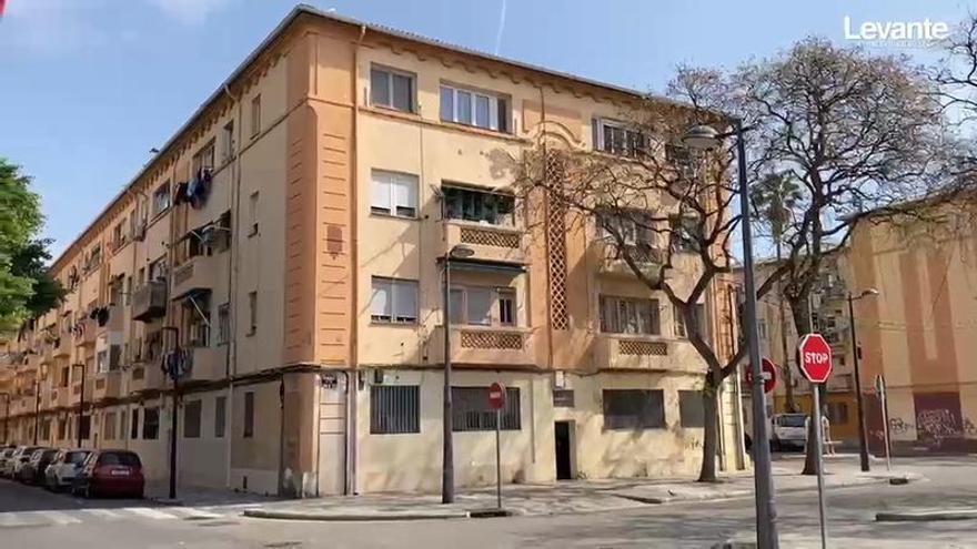 Vecinos de la Malva-rosa lamentan la falta de un plan para las "Casitas Rosa"