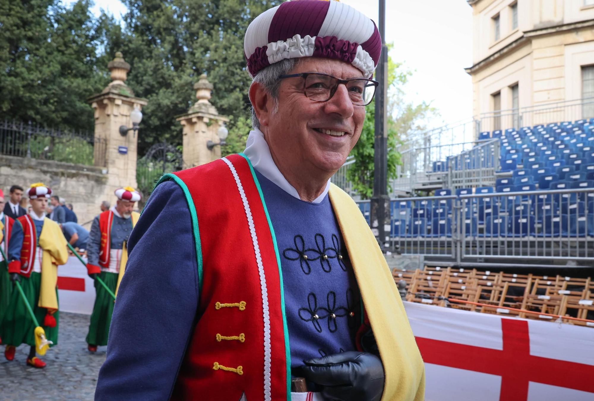 La trilogIa festera de Alcoy despierta con la Diana