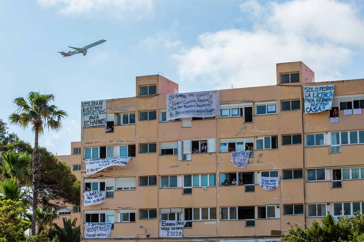 Desalojo de los apartamentos Don Pepe