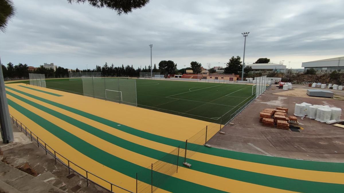 Recta final de les obres de millora del "verd-i-groc" Estadi Albert Gurt de Figueres
