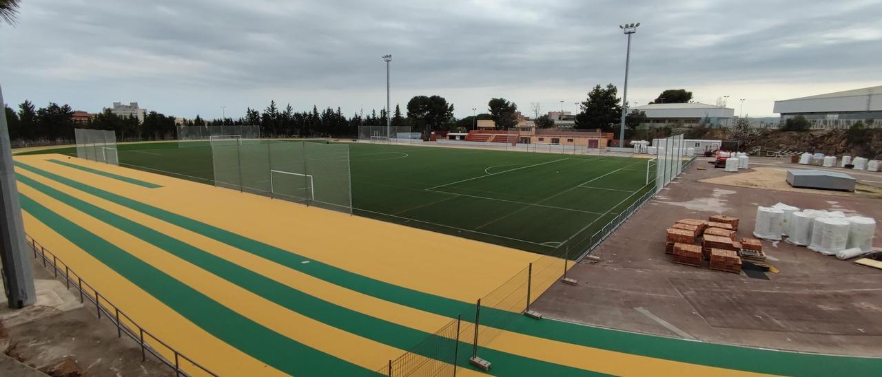 Recta final de les obres de millora del "verd-i-groc" Estadi Albert Gurt de Figueres