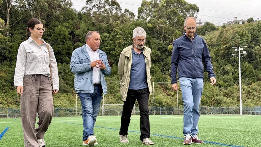 La casa del Avilés tiene nuevo césped: el Ayuntamiento ha invertido más de 200.000 euros