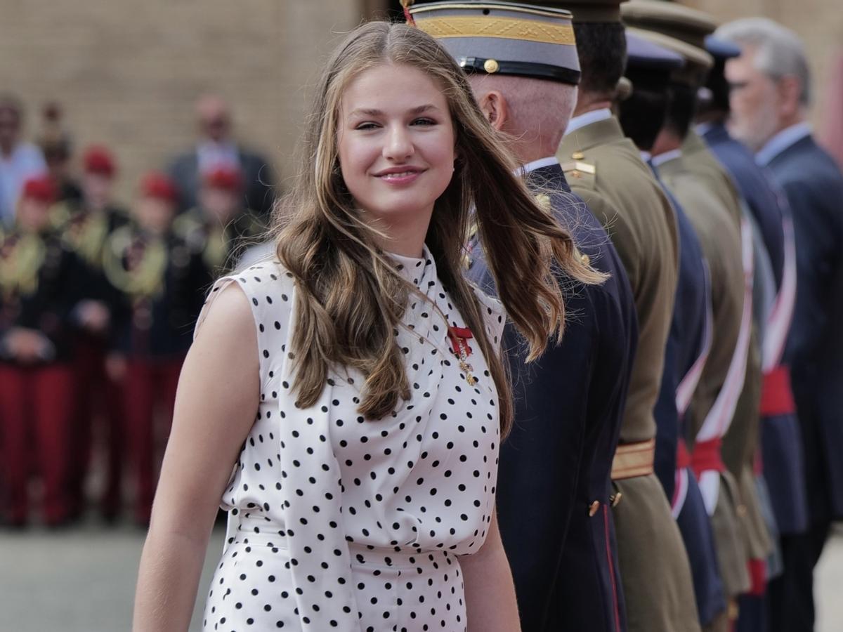Archivo - La Princesa Leonor durante el acto de entrega de Reales Despachos y nombramientos de los nuevos oficiales del Ejército de Tierra y de la Guardia Civil, en la Academia General Militar de Zaragoza, a 7 de julio de 2023. Archivo - La Princesa Leonor durante el acto de entrega de Reales Despachos y nombramientos de los nuevos oficiales del Ejército de Tierra y de la Guardia Civil, en la Academia General Militar de Zaragoza, a 7 de julio de 2023.