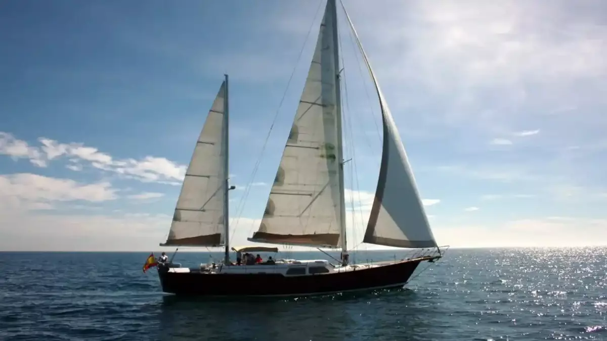 La expedición naútica en homenaje a la gesta de Elcano llega a Málaga