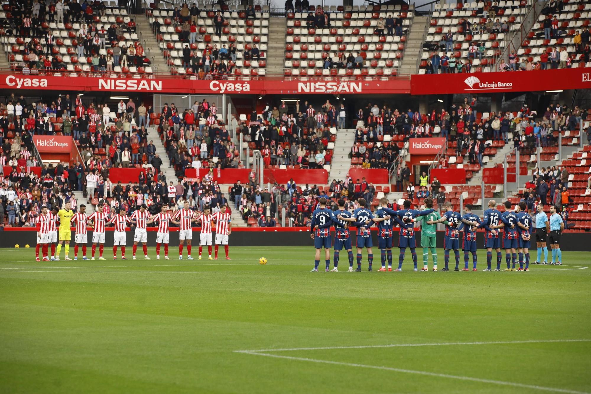 En imágenes: el encuentro entre el Sporting de Gijón y el Huesca