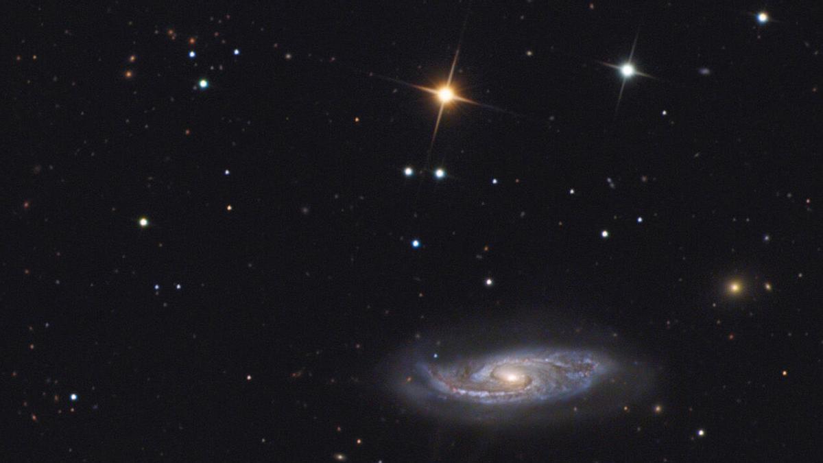 Galaxia NGC5899