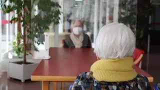 Salud también recomienda mascarillas en las residencias de mayores si hay síntomas