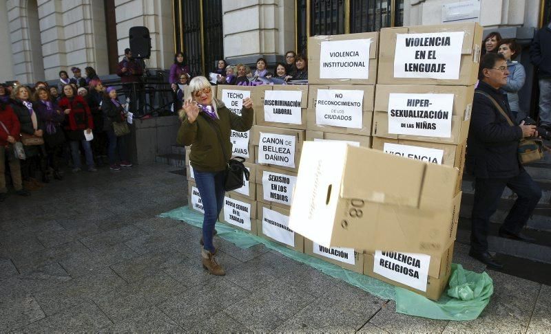 Manifestación contra la violencia machista en Zaragoza