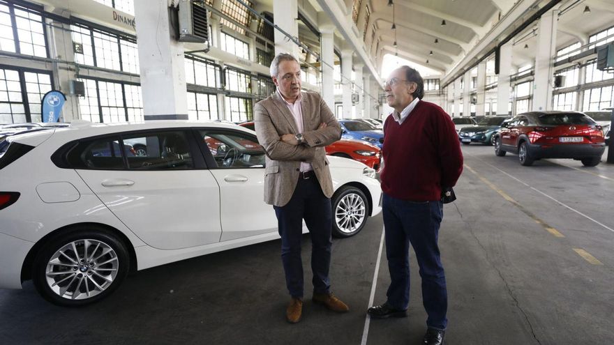 La primera Feria de coches de La Vega, en Oviedo, aspira a superar los 5.000 visitantes