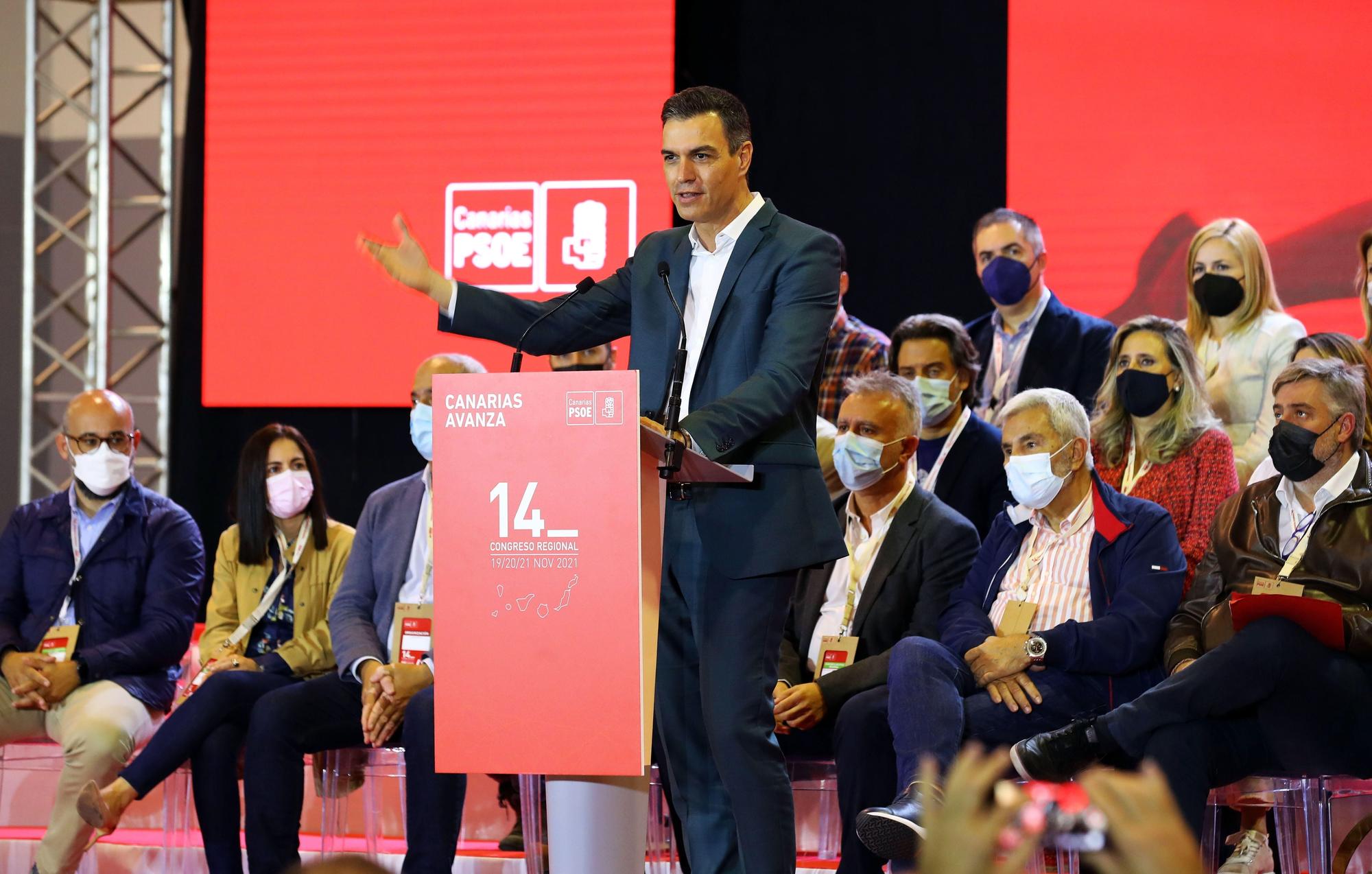 Pedro Sánchez, presidente del Gobierno, durante su intervención en el Congreso del PSOE Canarias este sábado.