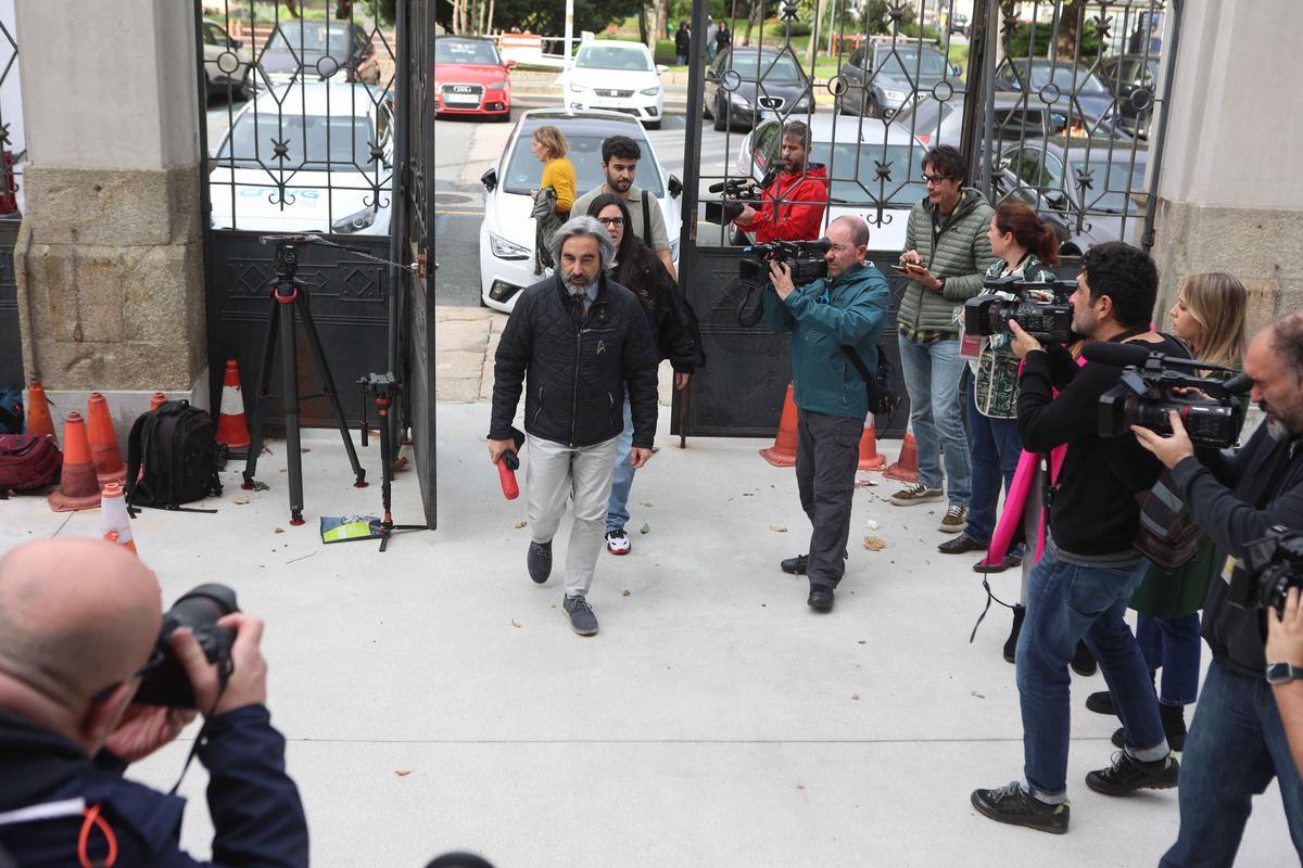 Los acusados en el crimen de Samuel Luiz llegan a la Audiencia Provincial para la lectura del veredicto