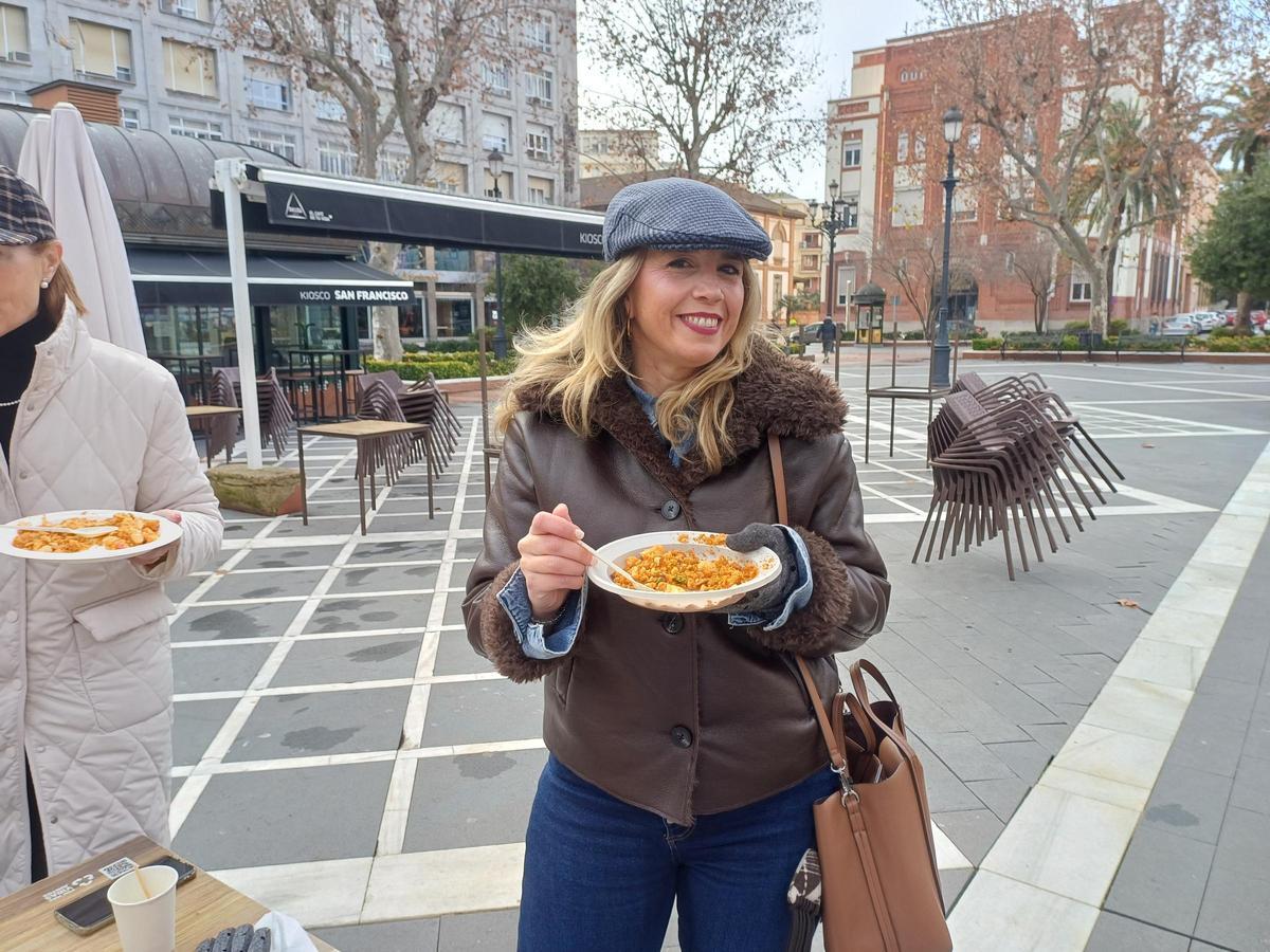 El Paseo de San Francisco de Badajoz acoge la XIII edición de las Migas Solidarias.