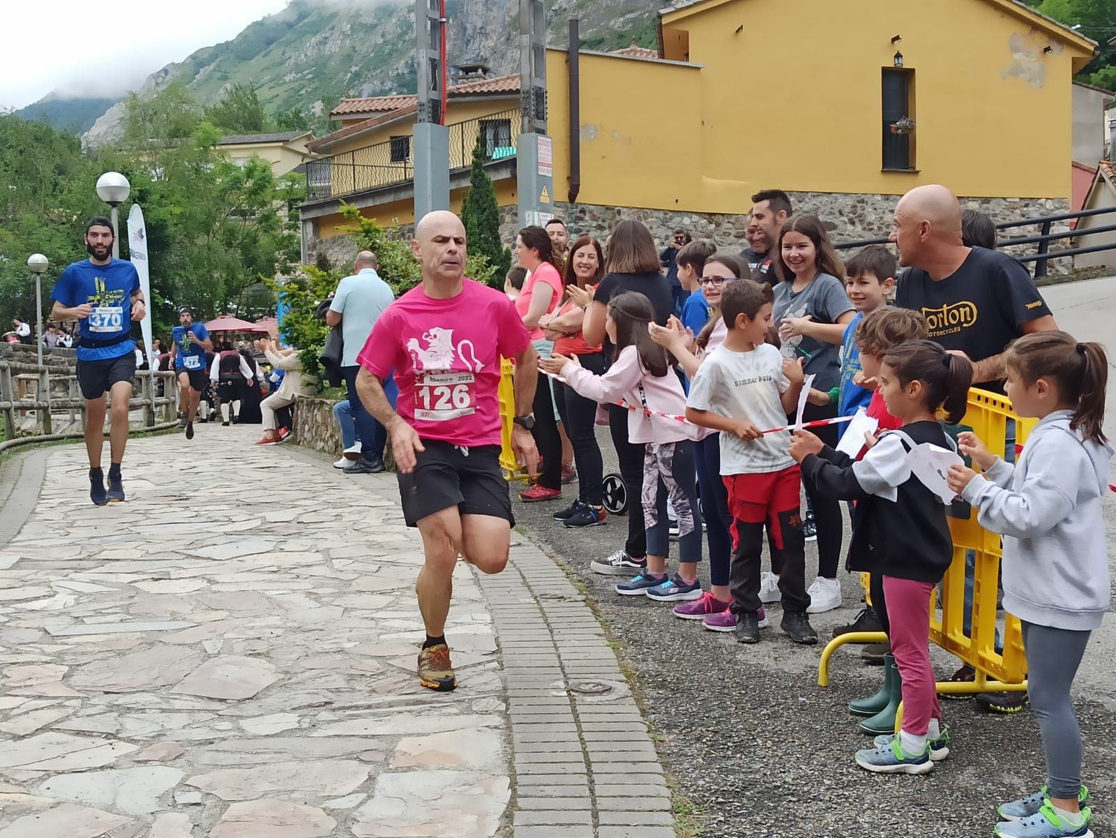 Así fue la Batallona en Somiedo: contra los vaivenes del tiempo