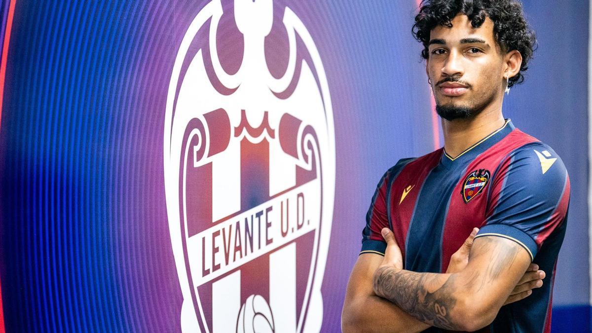 Fabrício Santos ficha por el Levante, pero llega cedido al Castellón.