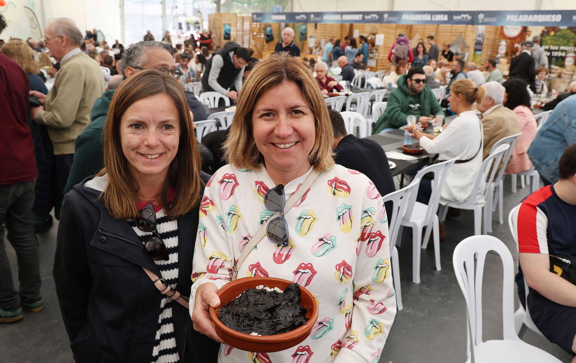 Redondela sienta en la mesa a los amandes del choco