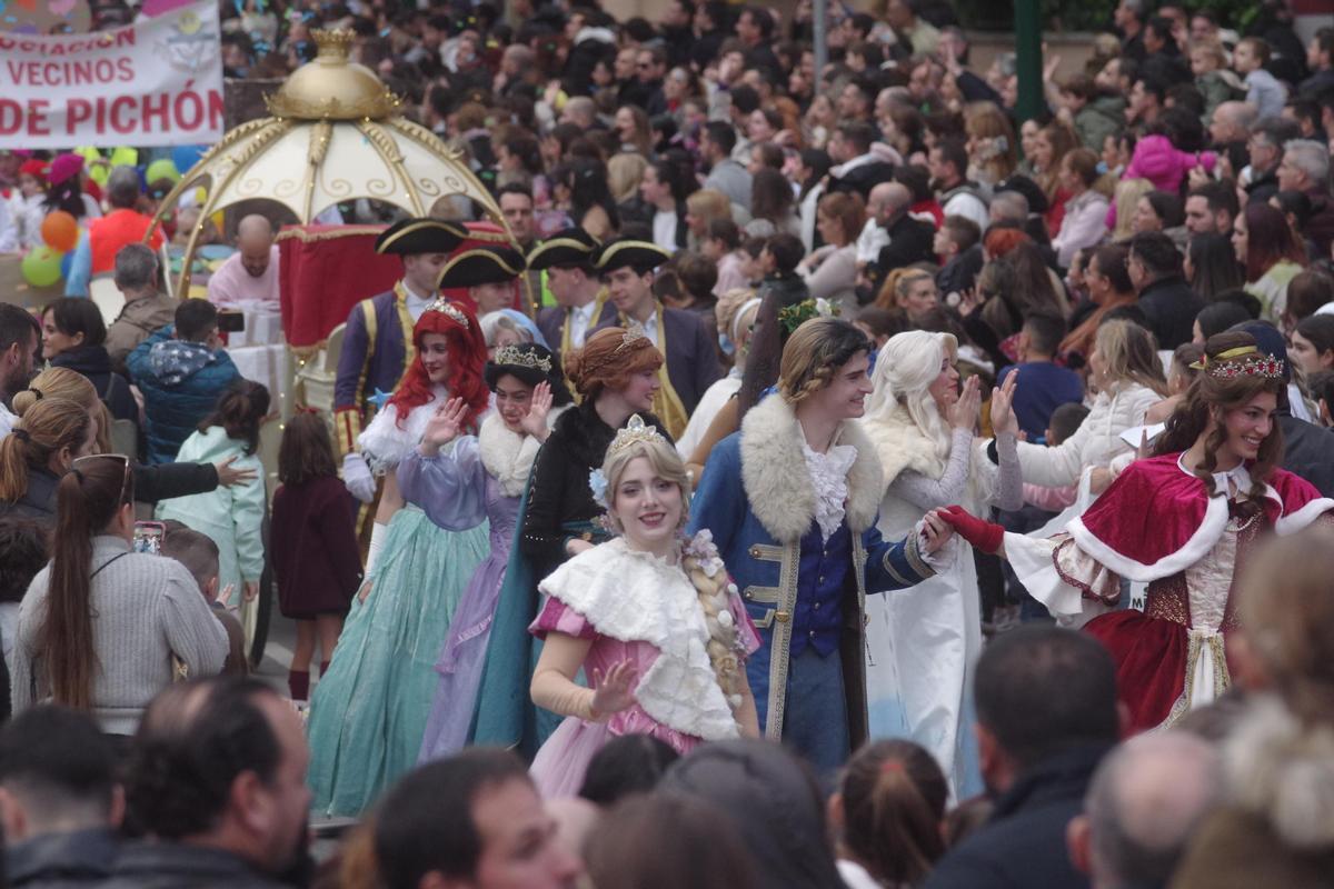 Fotos de la Cabalgata de Reyes de la Cruz del Humilladero de 2026
