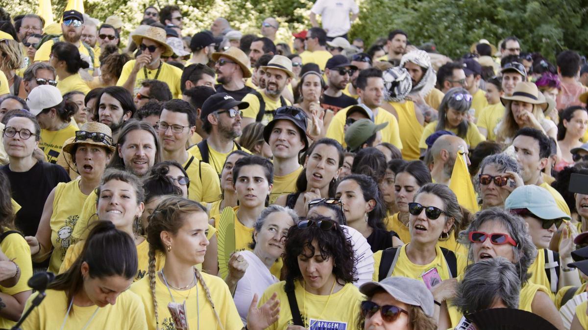 Docents en vaga durant el tall de l'AP-7 a Granollers