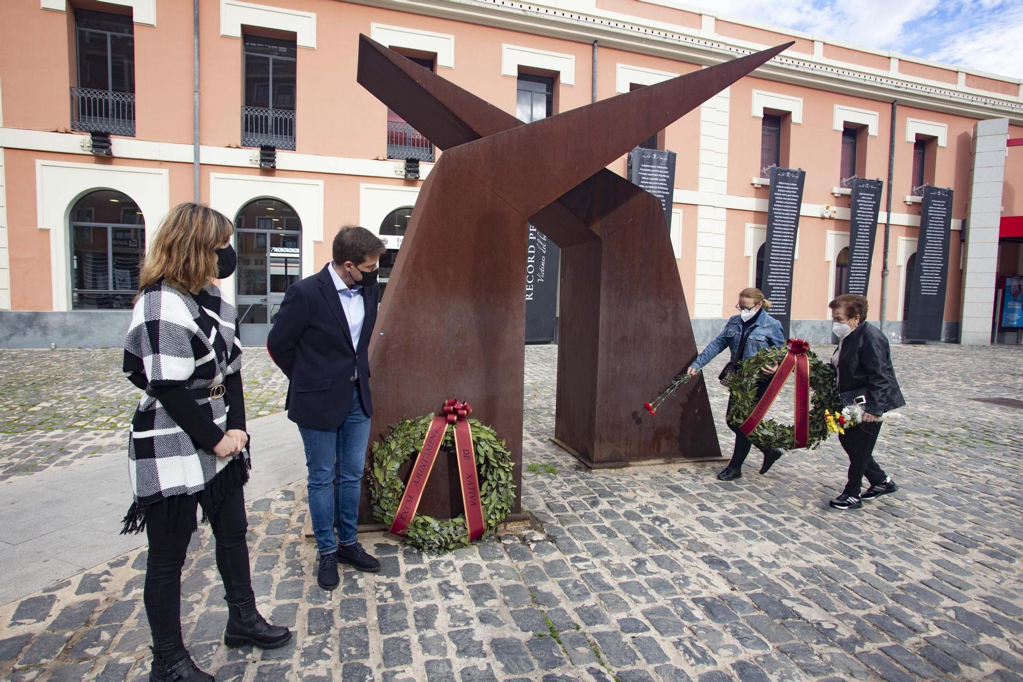 Homenaje a las víctimas del Bombardeo de Xàtiva de 1939