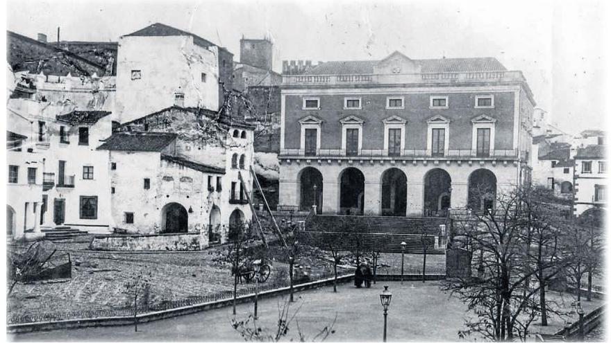 La plaza Mayor, un corazón que late desde el siglo XIV