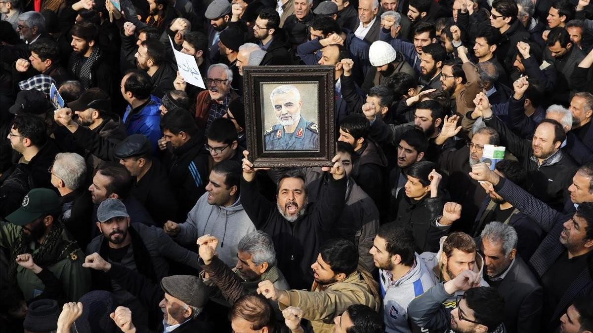 Manifestación de protesta en Teherán por el asesinato de Soleimani.