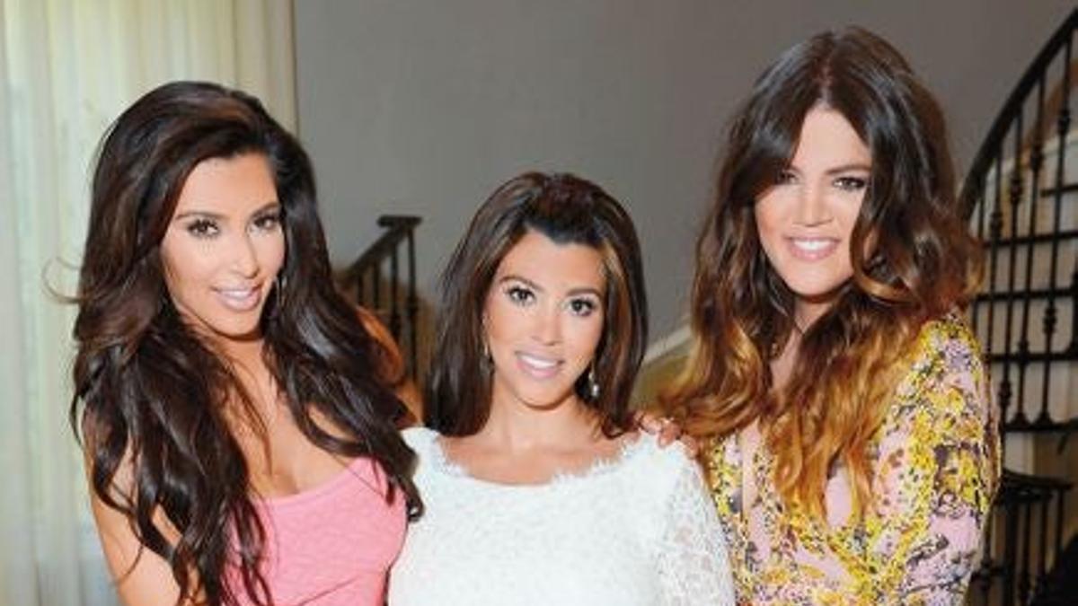 Kim, Kourtney y Khloé, las Kardashian y una más