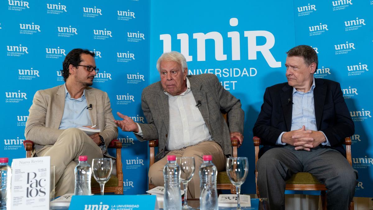 Felipe González participa en un acto sobre pactos electorales