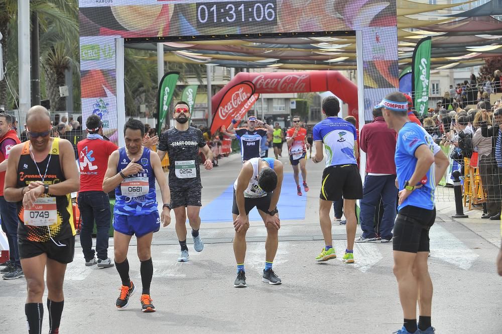 Las mejores imágenes de la Media Maratón de Elche