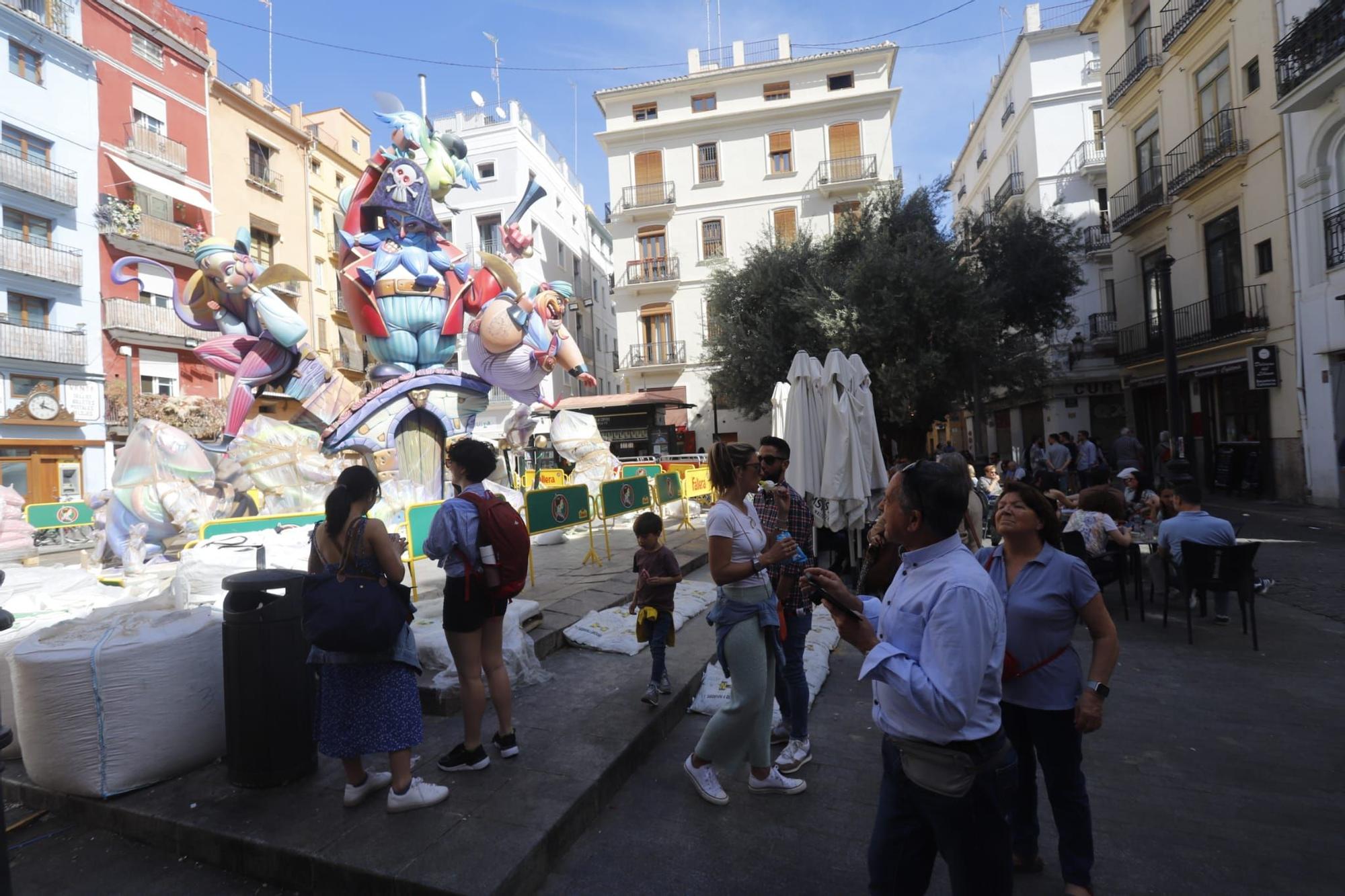 El ambiente fallero y el calor, protagonistas este domingo en València