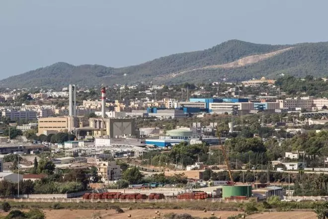 Un nuevo corte del suministro en Ibiza deja sin luz a 650 usuarios de Can Sifre